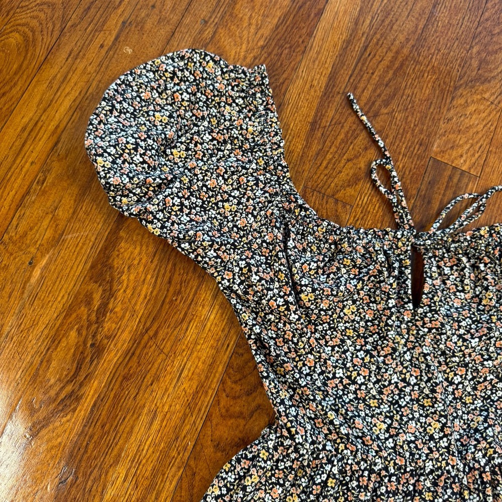 Urban Outfitters Jess's Floral Romper M (8-10) Black White - Picture 5 of 10